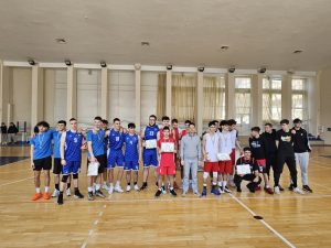 Коледен приятелски турнир по бокс „Смело сърце“ обединява спортисти от различни точки на България в Благоевград