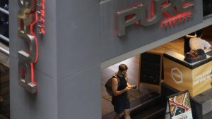 Фитнес залата в Хонконг за финансовия елит получава спасителен пояс, тъй като Pure получава 50 милиона долара, казват източници