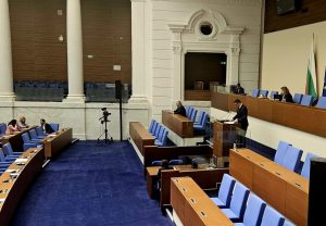 Министър Дилов: Целта ни е да се предприемат конкретни мерки за подпомагане на българския бизнес, за да запази своите позиции на международните пазари