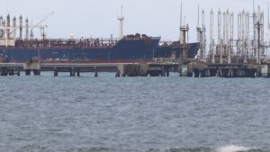 Данните показват, че петролни танкери все още пристигат във Венецуела въпреки блокадата на САЩ
