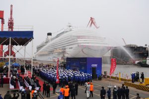 Вторият домашен голям круизен кораб на Китай откачи в Шанхай