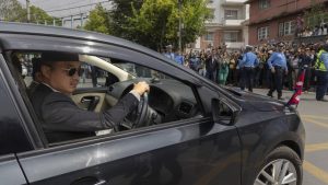 Министърът на Непал подаде оставка на фона на финансов контрол след само седмици на поста